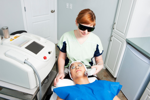 Lasers dermatologiques : quels sont les traitements concernés ?