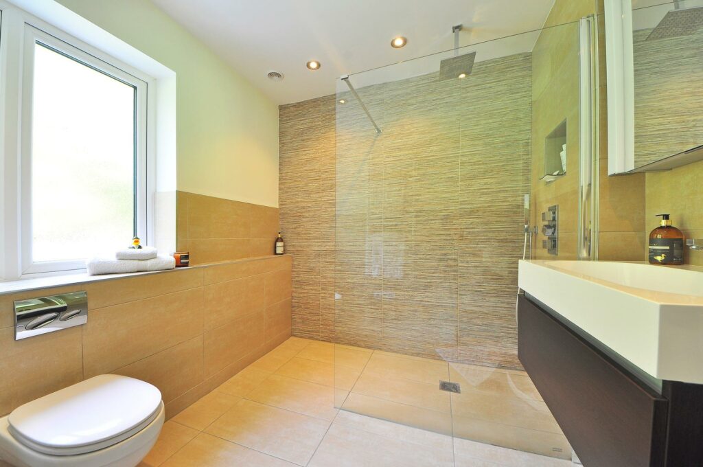 bathroom-gc29478b69_1920